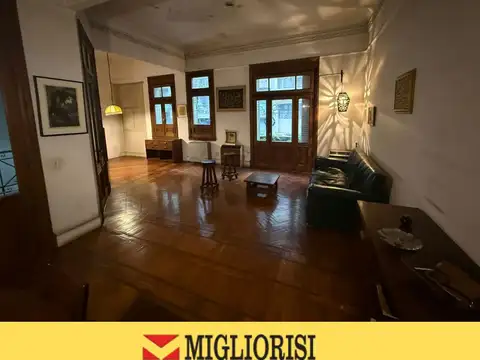 Depto Tipo Casa 5 ambientes con 2 baños