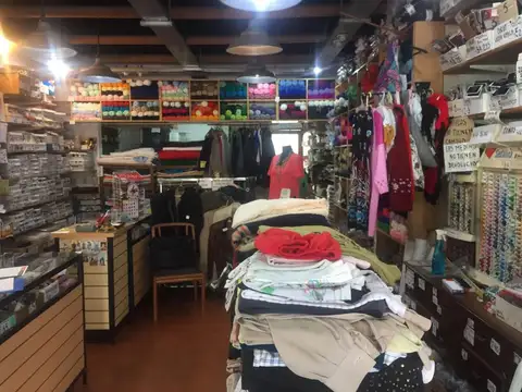 Av. Maipú al 600, entre Lavalle y Las Heras