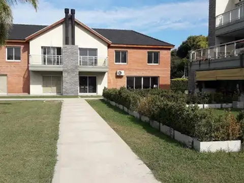VENTA - DUPLEX 4 AMBIENTES C/COCHERA - MASCHWITZ