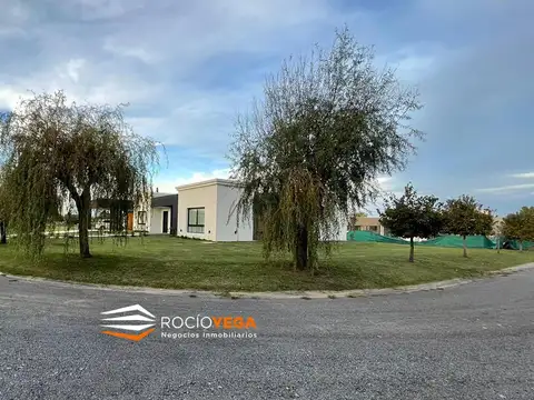 Casa en Alquiler 1 año