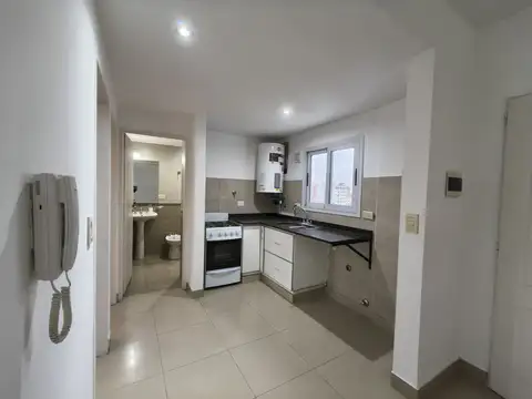 Depto. de 3 amb. en alquiler | Berazategui Centro
