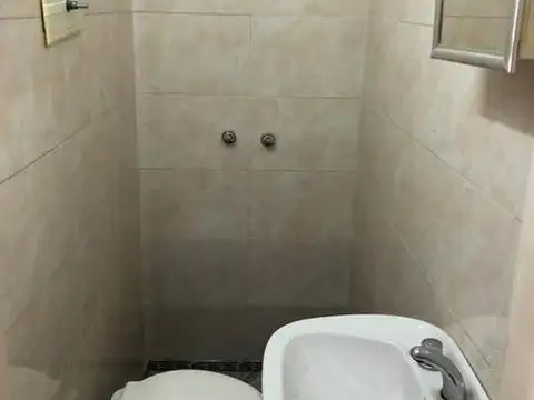 Local en Alquiler en Olivos, $ 700.000