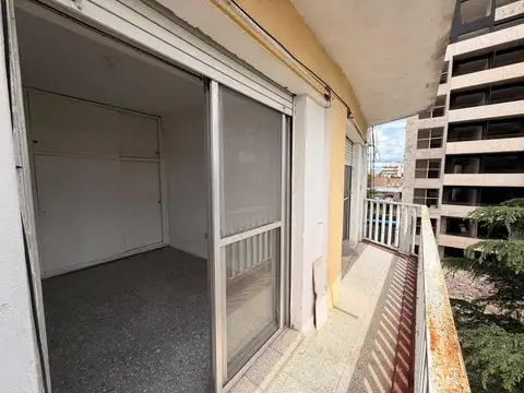 ALQUILER - 1 DORMITORIO CON BALCÓN