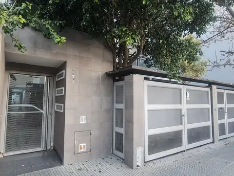 OPORTUNIDAD! HERMOSO PH EN COMPLEJO DE DUPLEX EN RAMOS CENTRO - 2 AMB C/PATIO/JARDIN - APTOCREDITO - 42M2