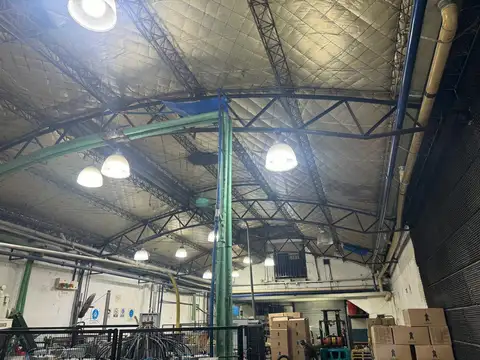 Galpon en Venta 30  mts Fondo