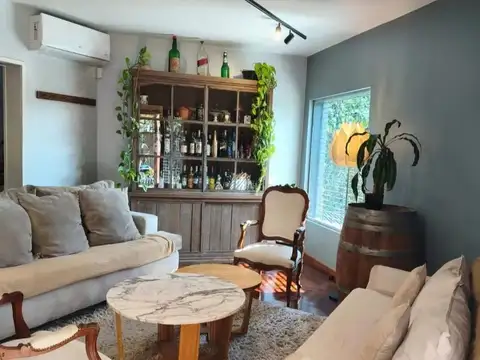 CASA DE DISEÑO CON GRAN JARDÍN Y PILETA – SANTA RITA, BOULOGNE