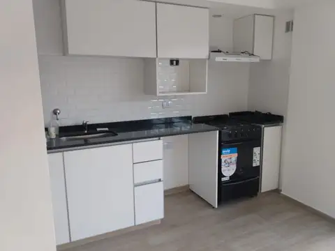 DEPARTAMENTO  2 AMBIENTES- ALQUILER- BALCON- BAJAS EXPENSAS- PATERNAL- CABA