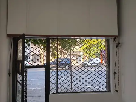 Local en Alquiler Via Púb.