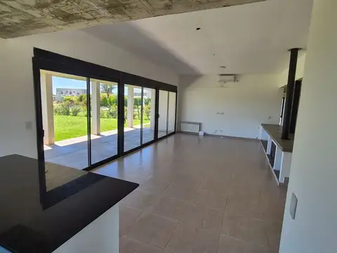 Casa en Alquiler en El Canton - Norte, USD 1.200