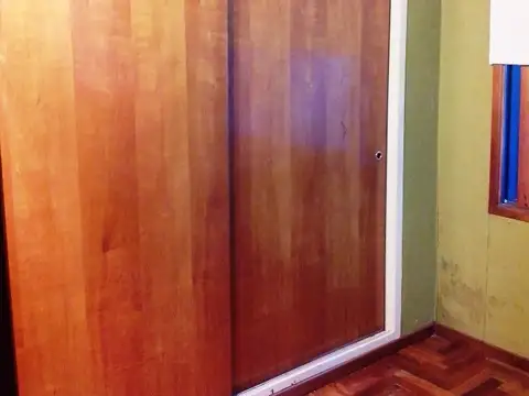 RE TASADA  CASA EN EXCELENTE UBICACION! CON QUINCHO Y TERRAZA 