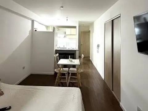 Edificio con pileta y quincho se ofrece en alquiler monoambiente - Balcarce 1449, Rosario
