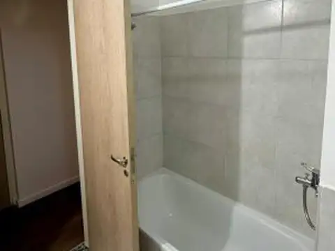 Edificio con pileta y quincho se ofrece en alquiler monoambiente - Balcarce 1449, Rosario