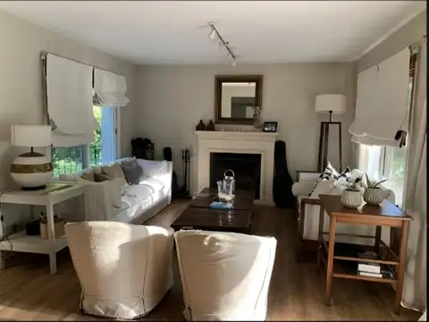 Casa 6 ambientes con 3 baños