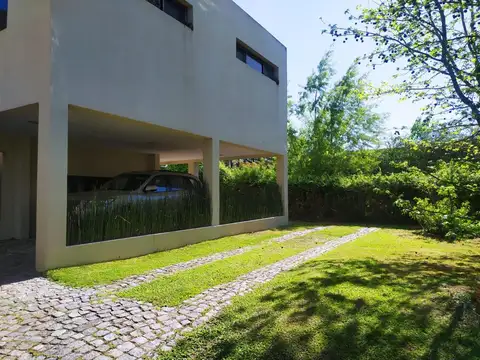 Casa en Alquiler Temporal de 4 dormitorios