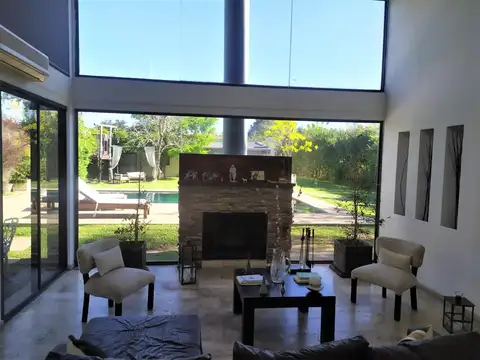 Casa 5 ambientes con 3 baños