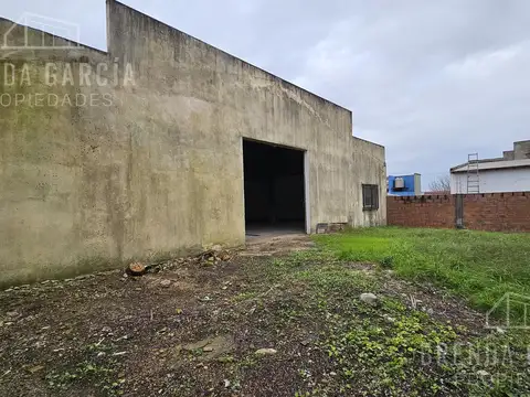 GIRARD ESQUINA FERRARI