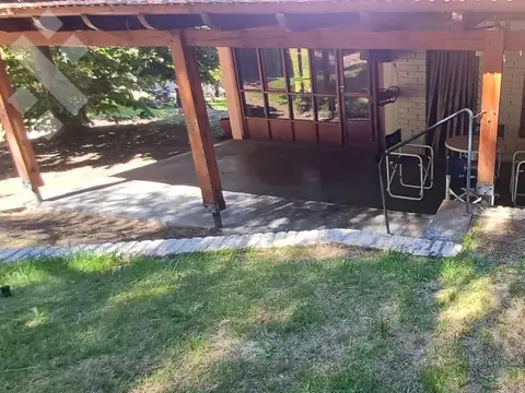 Casa 5 ambientes con 1 baño