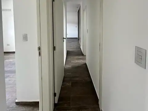 CASA 3 DORMITORIOS EN VENTA B° TEJAS 4