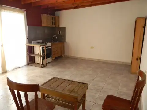 Depto Tipo Casa en Alquiler en Pablo Nogues, $ 550.000