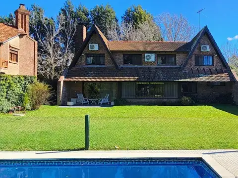 Casa en venta en Barrio Cerrado - Lomas de San Isidro - San Isidro