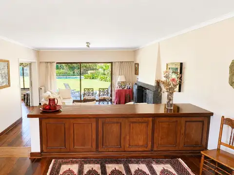 Casa en Venta con 5 cocheras