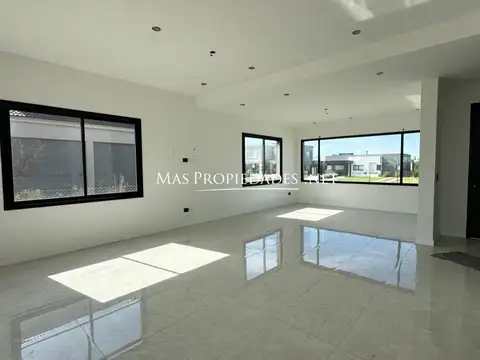 Casa en Venta en San Lucas, USD 189.999