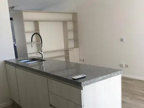 Avenida Álvarez Thomas 100