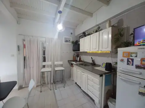 Casa 8 ambientes con 3 baños