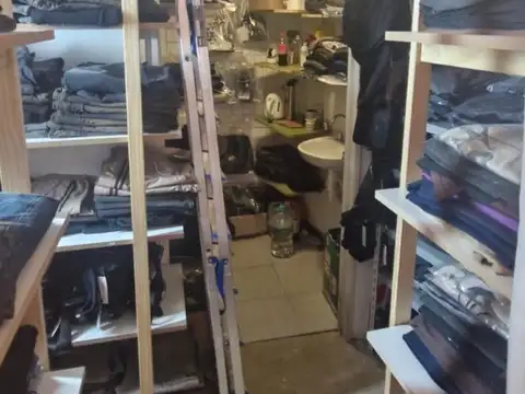Local en Venta Via Pública