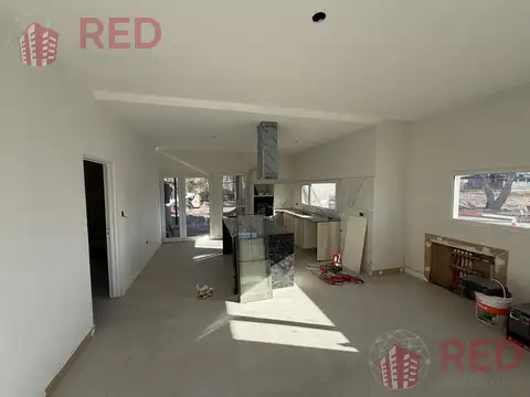 Casa en Venta en Plottier, USD 360.000