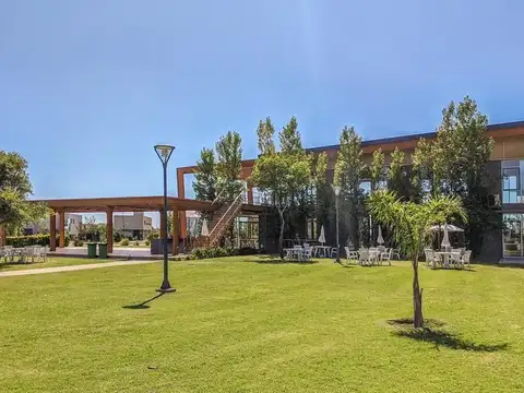 Terreno en Venta de 834,0 m2