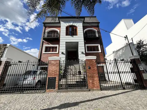 Casa - Venta - Argentina, VILLA LUZURIAGA - ARIETA 738