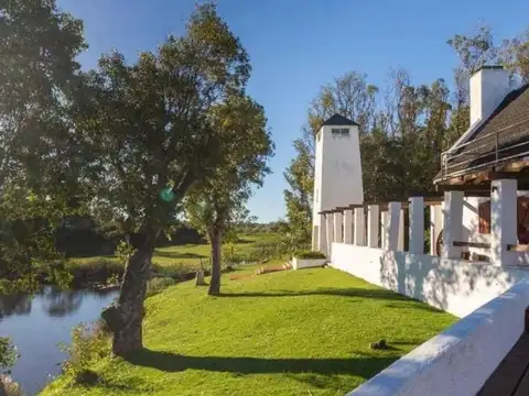 Casa 7 ambientes con 6 baños