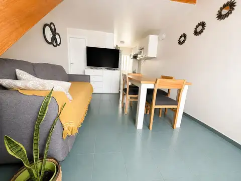 Casa 2 ambientes con 1 baño
