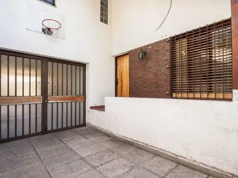 Depto Tipo Casa en Venta 40 años