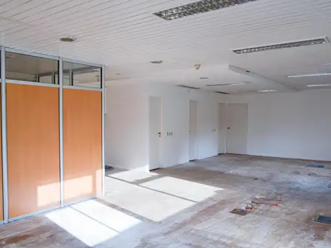 Oficina en Venta con 2 cocheras