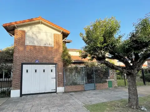 CASA PH 5 AMBIENTES EN ITUZAINGO NORTE EN VENTA