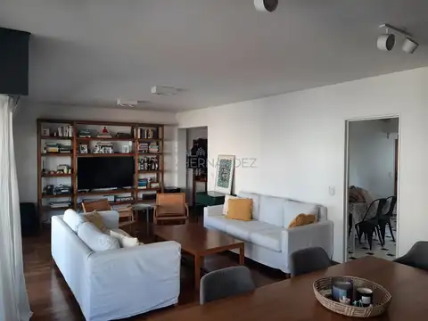 Quesada 2600, Piso 5