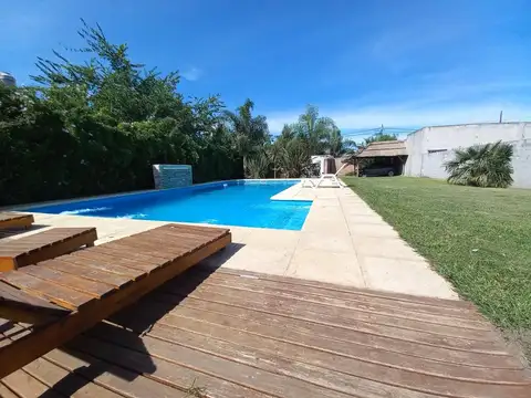 Quinta en Venta con 3 cocheras