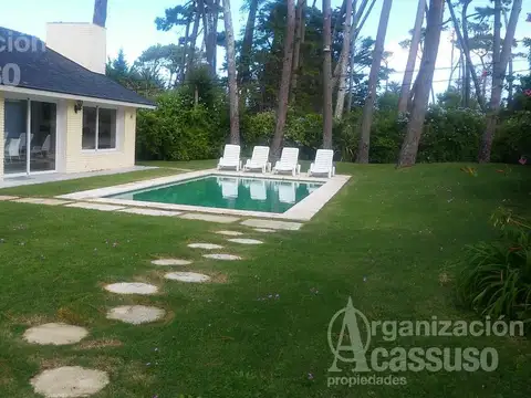 Casa en Venta en Playa Mansa, USD 804.000