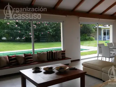 Punta del Este - Casa  - 4 suites - parrillero