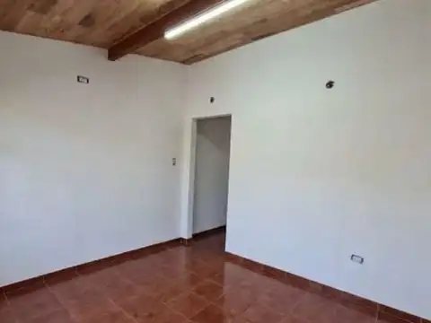 Local en Alquiler en Funes, $ 775.000