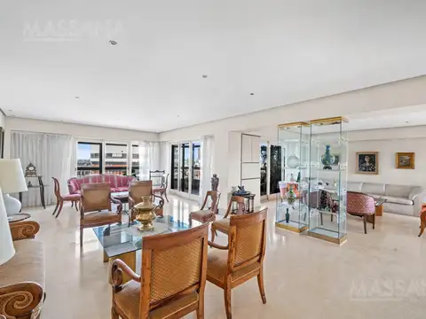 Venta de Departamento en Belgrano 4 ambientes 2 cocheras /baulera / amenities .