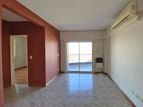 Sullivan 351 , Piso 8