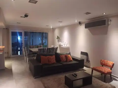 Casa en venta en Parana Av. Don Bosco, 3 dorm. 2 baños, pileta