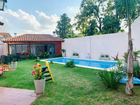 muy linda casa en venta en hurlingham