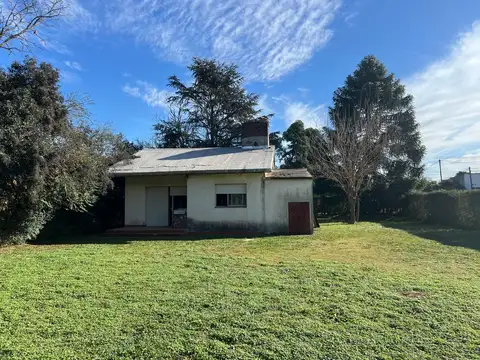 CASA A REFACCIONAR - AMPLIO LOTE - FORESTACIÓN - LOBOS