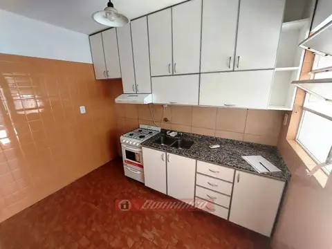 Casa 2 ambientes con 1 baño