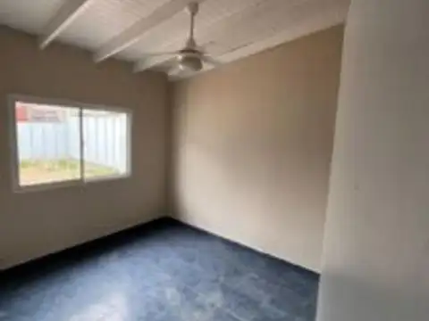 CASA REMODELADA a 2 cuadras de Av.Peron