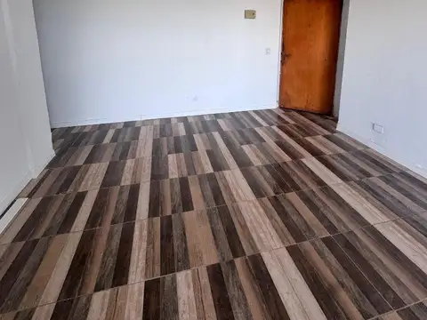 Departamento 4 Amb, Piso Alto, Luminoso y Seg. 24hs